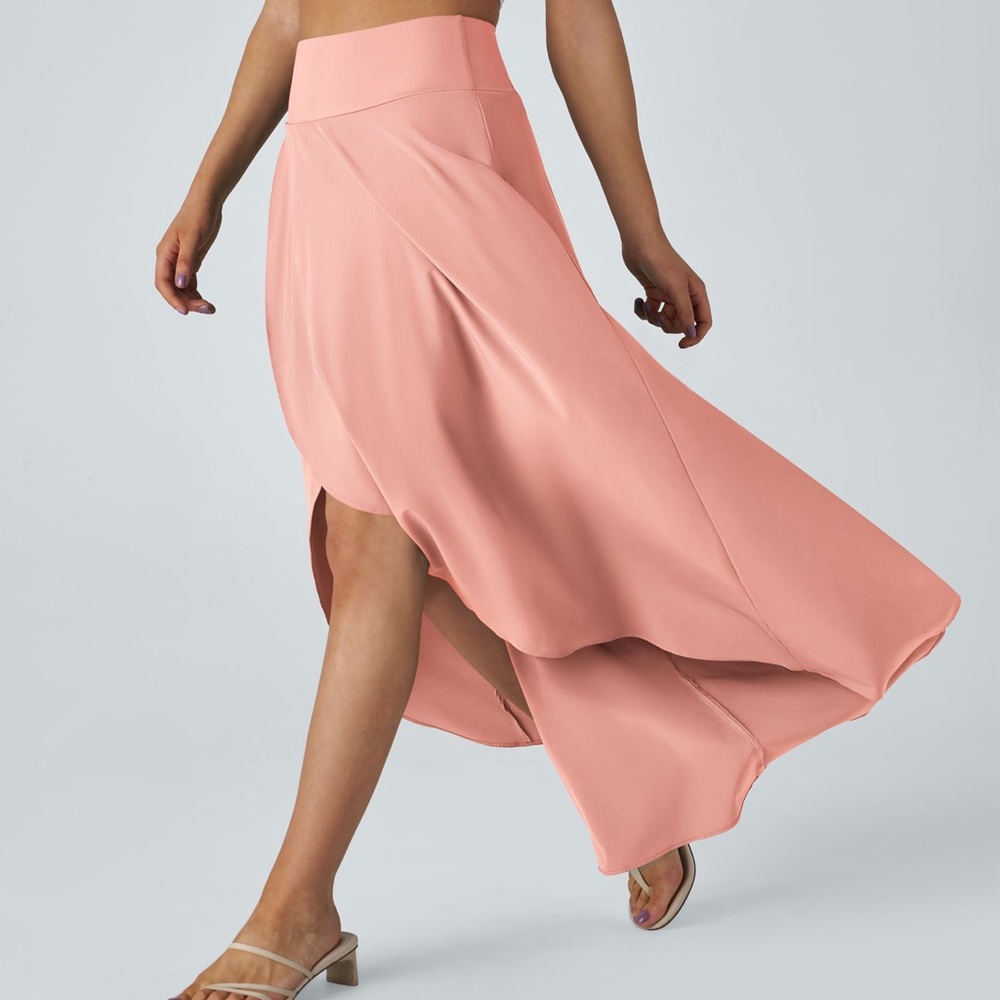 Halara skirt with built in shorts size XL.